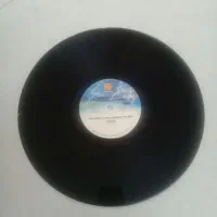 تعداد ۶ عدد صفحه گرامافون ۳۳ دور خارجی