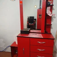 میز آرایش جوان