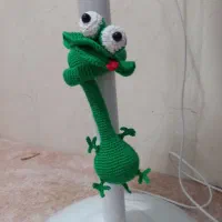 مارمولک یا قورباغه گردن دراز بافتنی