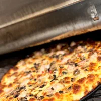 نیروآشپزخانه خانم بالای ۳۵ سال یک آقا وپیک موتوری