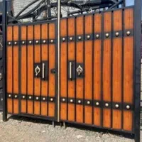 درب باغی سنتی طرح چوب ، در ویلا فرفورژه