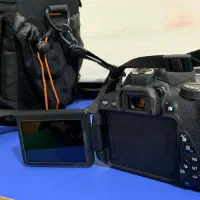 دوربین کنون ۷۰۰d با لنز ۱۸-۵۵