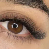 کاشت مژه با ۲۰۰ هزارتومن