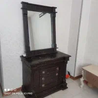 کمد دراور همراه با اینه