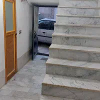 منزل دربستی همراه با پارکینک اختصاصی و لباس محلی|اجارهٔ کوتاه‌مدت آپارتمان و سوئیت|نهاوند, |دیوار