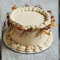 فروشنده  برای قنادی.  رده سنی ۲۰ تا ۳۰ سال