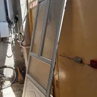 یک عدد در بدون چهار چوب ویک عدد توری به همراه چهار|مصالح و تجهیزات ساختمان|ایزدشهر, |دیوار