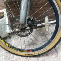 دوچرخه|دوچرخه، اسکیت، اسکوتر|رباط‌کریم, رباط‌کریم|دیوار