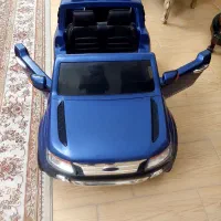 ماشین شارژی فورد بزرگ