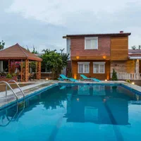 ویلاباغ استخردار نوساز فول امکانات2استخرYSF