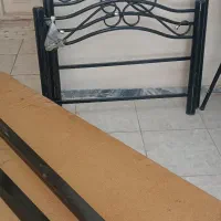 تخت فلزی تک نفره