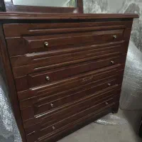 دراور چوبی  قدیمی زیر چرخدار به همراه  آینه|جاکفشی، کمد، دراور|تهران, جنت‌آباد مرکزی|دیوار