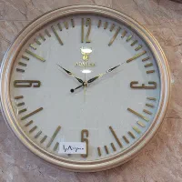 ساعت دیواری