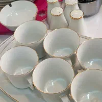 سرویس ۱۸ نفره غذاخوری چینی سفید دور طلایی ۷۱ پارچ|ظروف سرو و پذیرایی|تهران, سنائی|دیوار