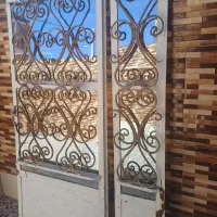 درب ساختمان .درب حال