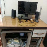 pc کامپیوتر فروشی با تمام لوازم