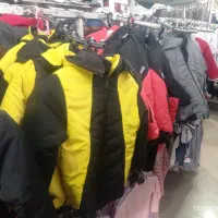 ارزانسرای تندیس|لباس|خوی, |دیوار