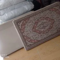 دو عدد پشتی سالم و تمیز