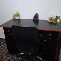 میز تحریر و صندلی|میز تحریر و کامپیوتر|فومن, |دیوار