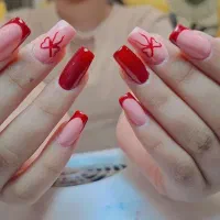 کاشت ناخن حرفه ای و باماندگاری بالا