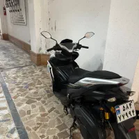 nvxموتور|موتورسیکلت|رشت, معلم|دیوار