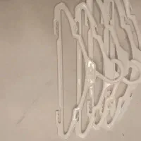 وسایل پوشاکی بیشتراز۱۰۰تاچوب لباسی درحدنوکوچک