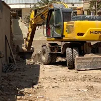 انجام عملیات خاکبرداری و تخریب با چکش مکانیکی|خدمات پیشه و مهارت|کرمان, |دیوار