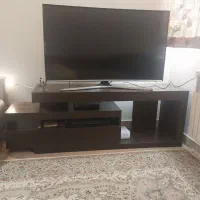 تلویزیون هوشمند خمیده ۴۷ اینچ سامسونگ ۴k با میز