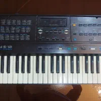 ارگ Roland E12