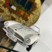 ماکت ماشین bmw بی ام و سایز ۱/۱۸ نایاب