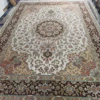 دوعدد فرش نه متری