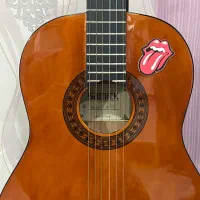 گیتار کلاسیک سمیک|گیتار، بیس، امپلیفایر|همدان, |دیوار