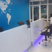 استخدام آژانس هواپیمایی