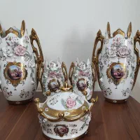 ** تعدادی چینی گل برجسته نو خیلی خاص و شیک گلدان|ظروف سرو و پذیرایی|شیراز, سینما سعدی|دیوار