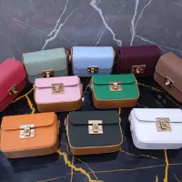 مژده         مژده.        مژده|کیف، کفش، کمربند|شوشتر, |دیوار