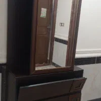 جاکفشی همراه‌جالباسی‌آینه‌دار