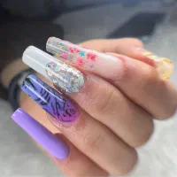 آموزش ناخن(جشنواره تخفیف۵۰درصدی)