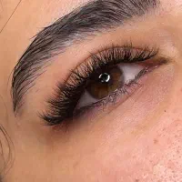 اکستنشن و لیفت لمینت مژه