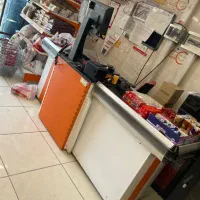 تمامی وسایل فروشگاه به صورت یکجا به فروش میرسد