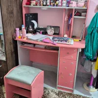 تخت نوجوان و پاتختی و میز تحریر و صندلی|اسباب و اثاث بچه|میناب, |دیوار