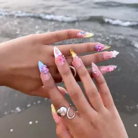 خدمات تخصصی ناخن نمک آبرود|خدمات آرایشگری و زیبایی|چالوس, |دیوار