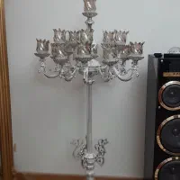 آباژور یا کنار سالنی لوستر ایستاده خورشید شب