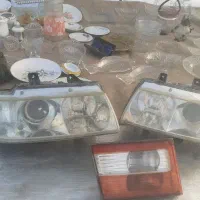 میزتحریر‌وخرده‌ریز‌منزل‌وچراغ