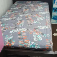تخت یکنفره