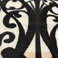 لباس مجلسی|لباس|اصفهان, تخت فولاد|دیوار