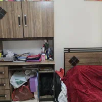 تخت و میز تحریر|تخت و سرویس خواب|تهران, مینای شمالی (مخبر)|دیوار