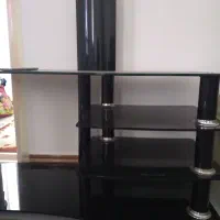 میز تلوزیون سالم بدون شکستگی