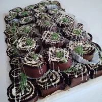 به دو نفر خانم در کارگاه شیرینی پزی نیازمندیم