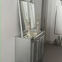 آینه و کنسول و میز تلوزیون