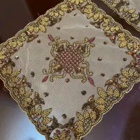 رومیزی سایز متوسط دوتا هندی پر کار نو